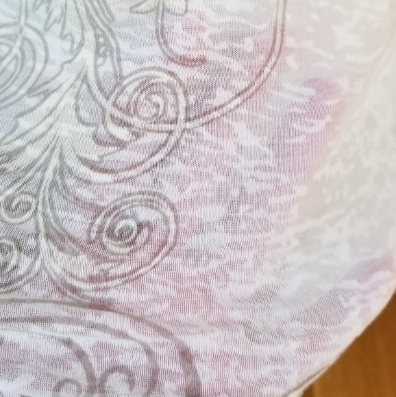 3/$20 Angel Wings Gold Foil Tee Shirt - Picture 8 of 9